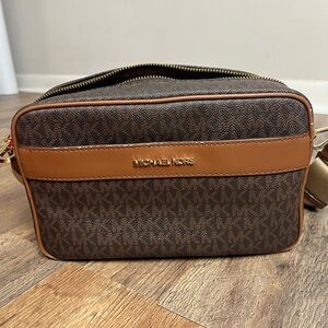 Michael Kors Crossbody Bag